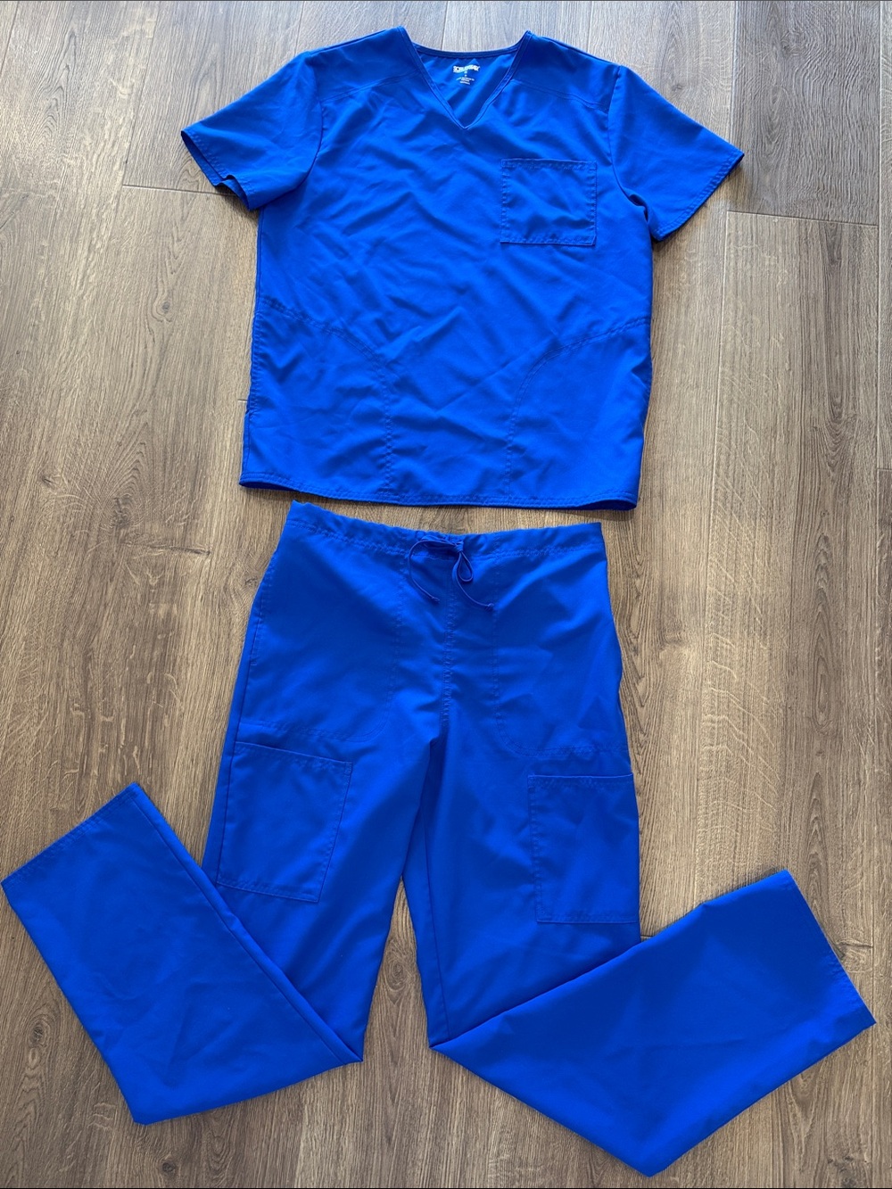 Scrubstar Women's Electric Blue  Medium V-Neck Scrub Top & Cargo Pants Set